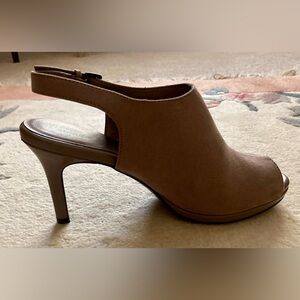 Life Stride Apple Women’s Peep Toe High-Heel Sandals Faux Suede Upper Size 9M